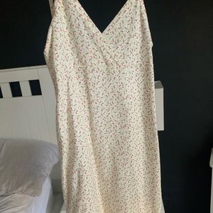 Brandy Melville floral dress